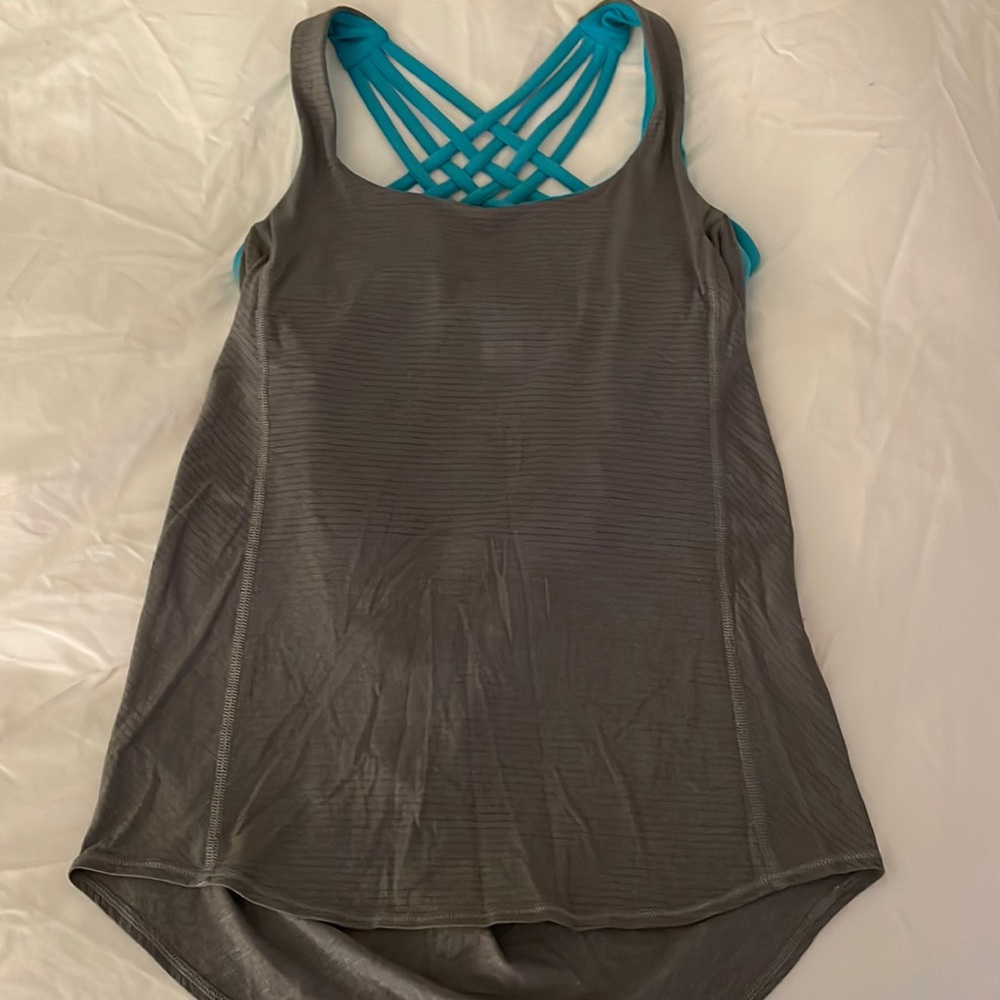 Lululemon turquoise and gray striped yoga top size 4